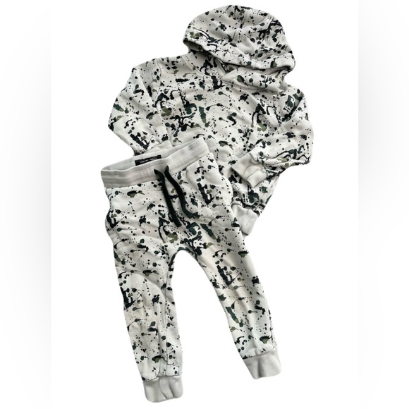 Kids White, Black, & Green Splatter Jogger Set - Picture 1 of 2